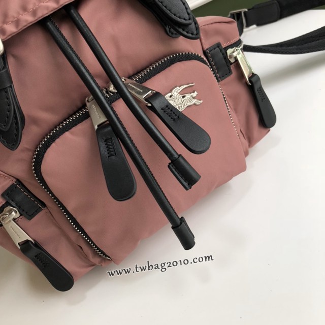 Burberry專門店新款小號軍旅背包 巴寶莉尼龍布女士雙肩背包 yxb1247
